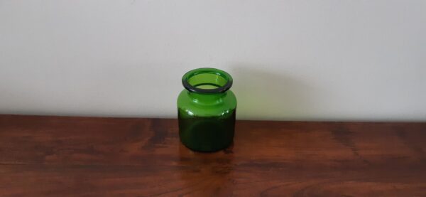 vintage groene glazen pot