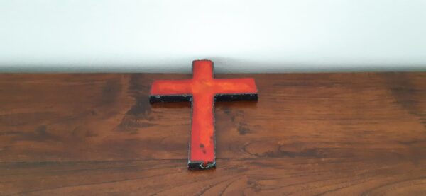 Rood fat lava kruis 16 cm